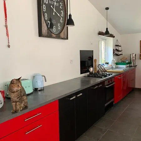 House De La Canopee, Swimming Pool, Lake, Forest, Large Garden And Wifi Feriehus *