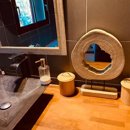 House De La Canopee, Swimming Pool, Lake, Forest, Large Garden And Wifi